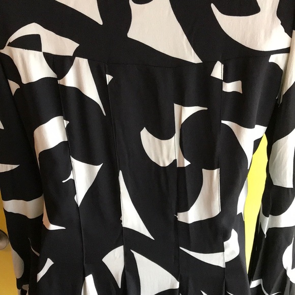 Diane von Furstenberg black and white dress size 2 - Picture 6 of 8